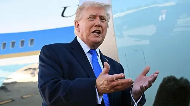 في هجوم دبلوماسي مزدوج: ترامب يطالب طهران بالاستسلام ويعول على “وساطة” بوتين لإنهاء الأزمات
